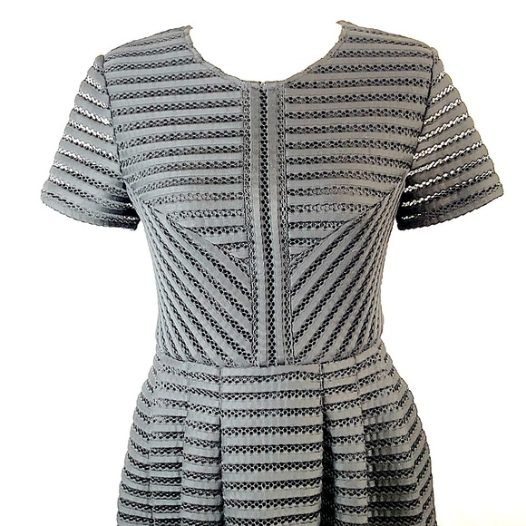 Dress - Picture 5 of 10